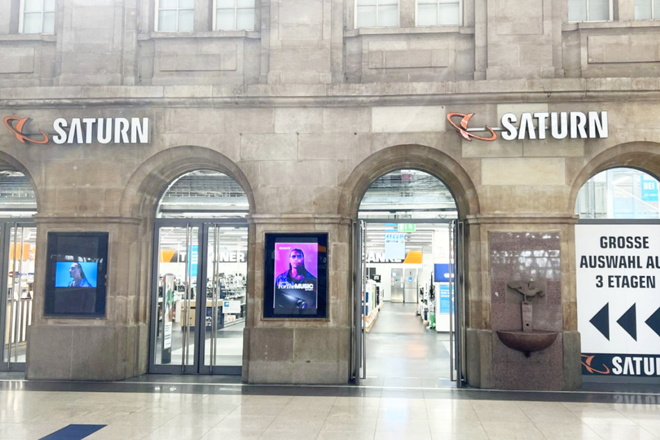 Saturn Leipzig Hauptbahnhof.