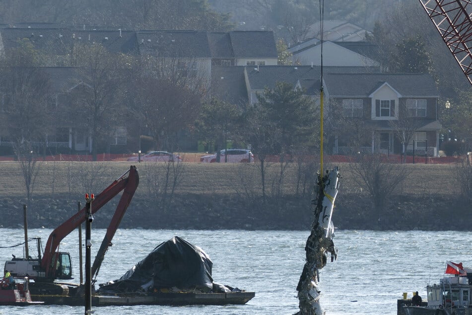 US government admits liability for catastrophic collision between military chopper and jet