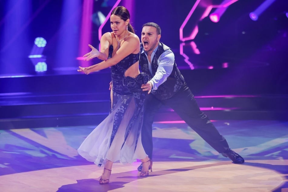 Comeback in RTL-Show floppt: Bereits nach der ersten Runde müssen Christina und ihr Promi-Partner Osan Yaran (38) die Segel streichen.