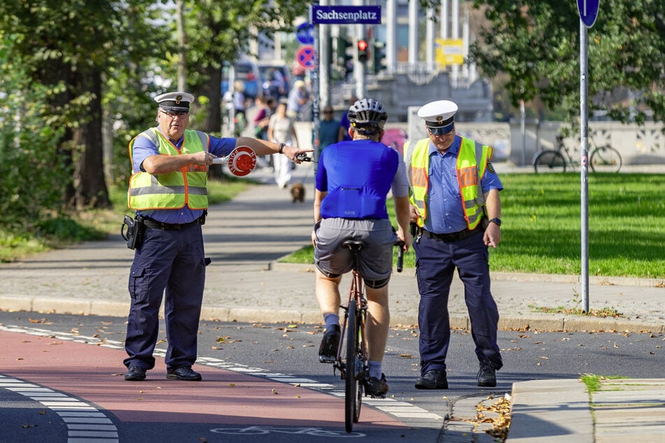 16 Rot-Radler erwischte die Polizei in zwei Stunden.