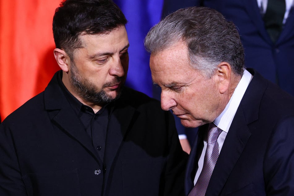 Steve Witkoff (r.) und Wolodymyr Selenskyj im vergangenen Dezember bei einem Treffen in Berlin. (Archivfoto)