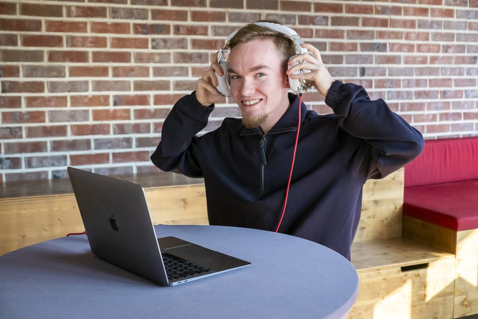 DJ "Rabe" (20) kommt aus Chemnitz und will nach der Tour mit Bushido sein eigenes Album veröffentlichen.
