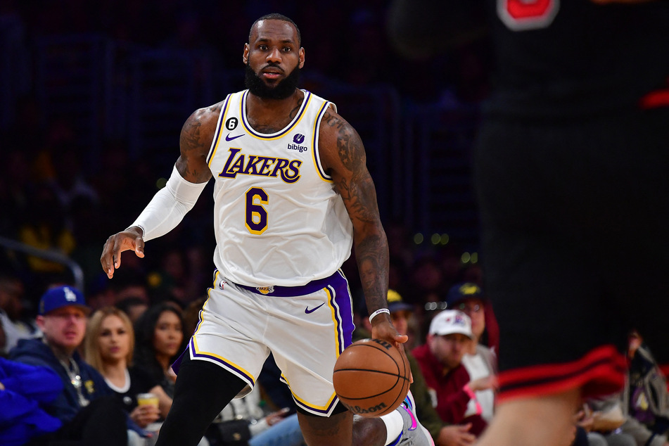 Los Angeles Lakers forward LeBron James brings the ball up court against the Chicago Bulls during the first half at Crypto.com Arena.