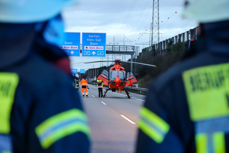 Der 62-Jährige wurde von Rettungskräften mit lebensgefährlichen Verletzungen in ein Krankenhaus gebracht.