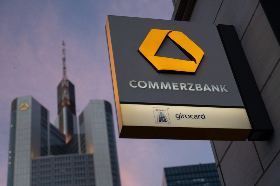 Der Commerzbank winkt im gesamten Jahr ein Gewinn von rund einer Milliarde Euro.