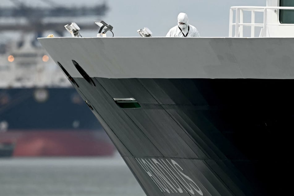 There have been 12 suspected and confirmed cases of hantavirus in connection with the MV Hondius.