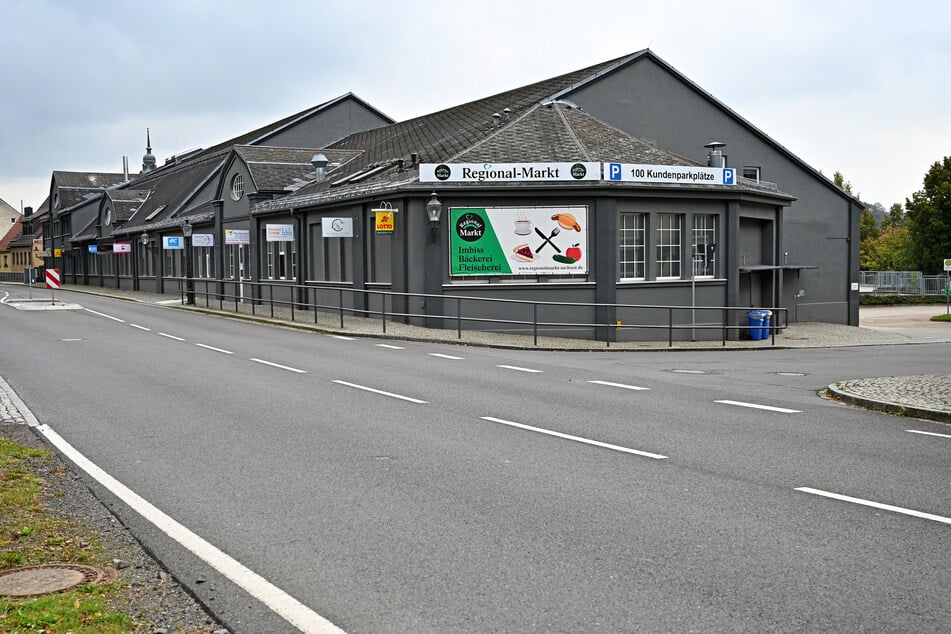 Der Regionalmarkt Oederan liegt direkt an der Bundesstraße. Doch auch der gute Standort nützte nichts - das Geschäft hat dichtgemacht.
