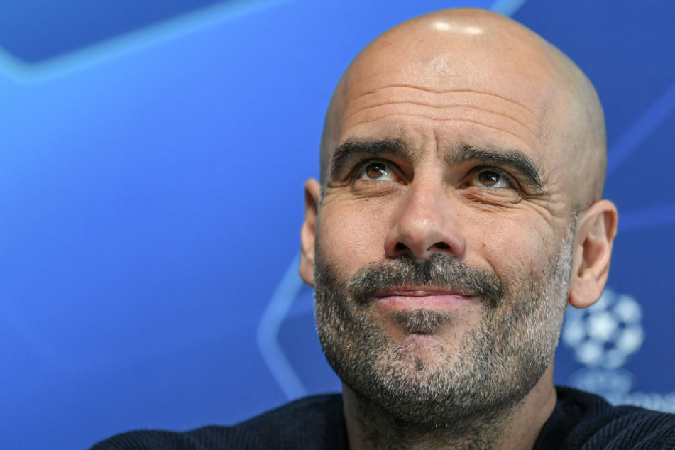 Pep Guardiola (49) hat offenbar ein Auge auf David Alaba (28) geworfen.