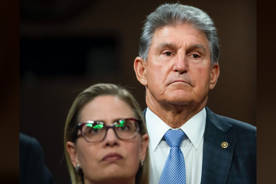 Arizona Senator Kyrsten Sinema (l.) and West Virginia Senator Joe Manchin are throwing a wrench in their Democratic colleagues' plans to pass bold reconciliation measures.