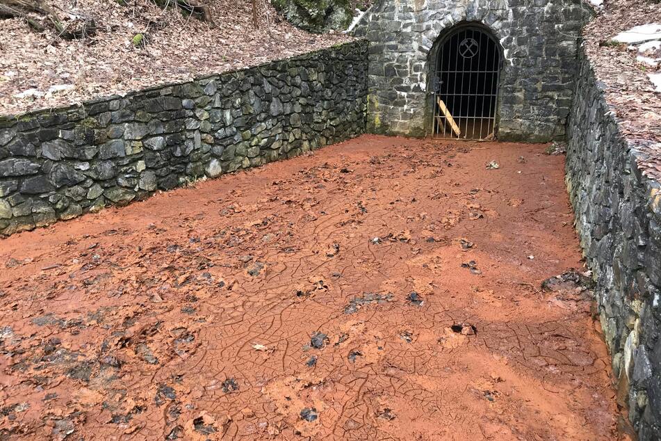 Erst kürzlich soll aus dem Bergwerkschacht Alexisbad Schlamm gesprudelt sein.
