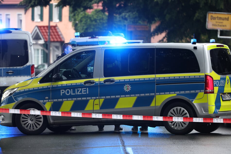 Geiselnahme in Dortmund: Mann verschanzt sich mit zwei Kindern in Wohnung, Polizist angeschossen