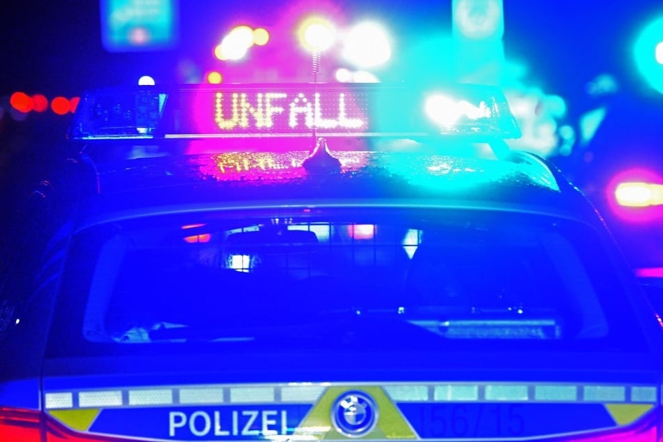 Zwei Lkw-Fahrer in Lebensgefahr: A45 nach Horror-Unfall wieder frei