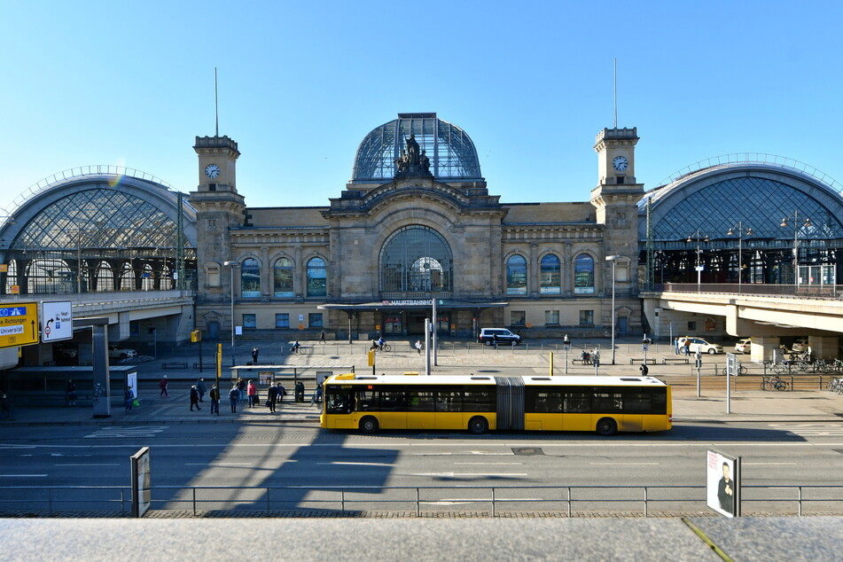 Am Sonntagabend musste in Dresden der komplette Hauptbahnhof evakuiert werden.