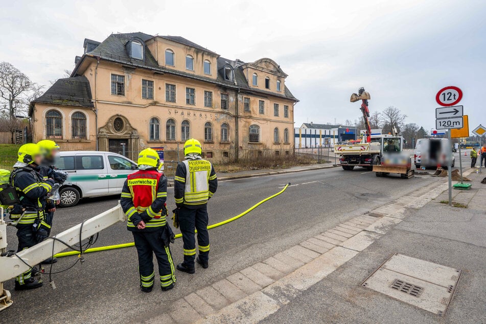 Zahlreiche Einsatzkräfte waren am Freitag vor Ort.