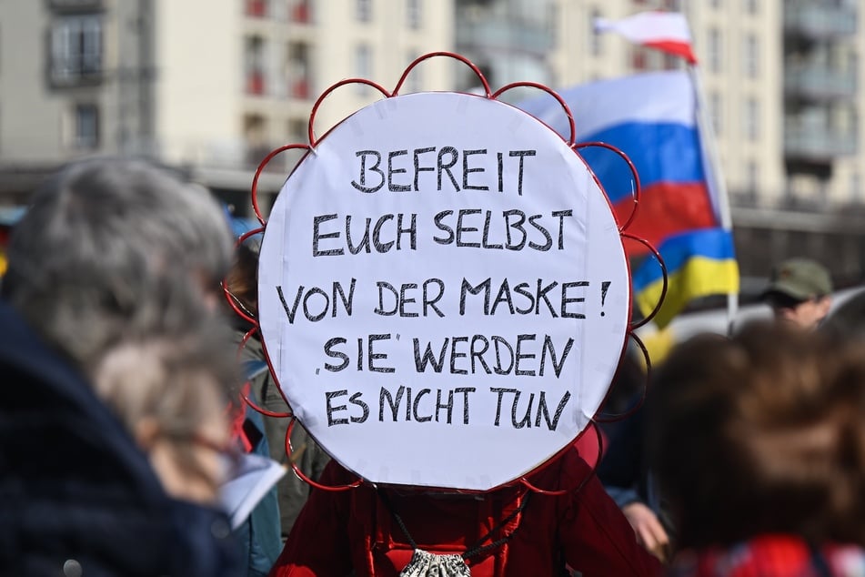 Anfang 2021 war Sachsen ein Corona-Hotspot mit der bundesweit höchsten Infektionsquote. Die Maßnahmen der Staatsregierung empfanden viele als zu hart. Nun hat das Verfassungsgericht entschieden.