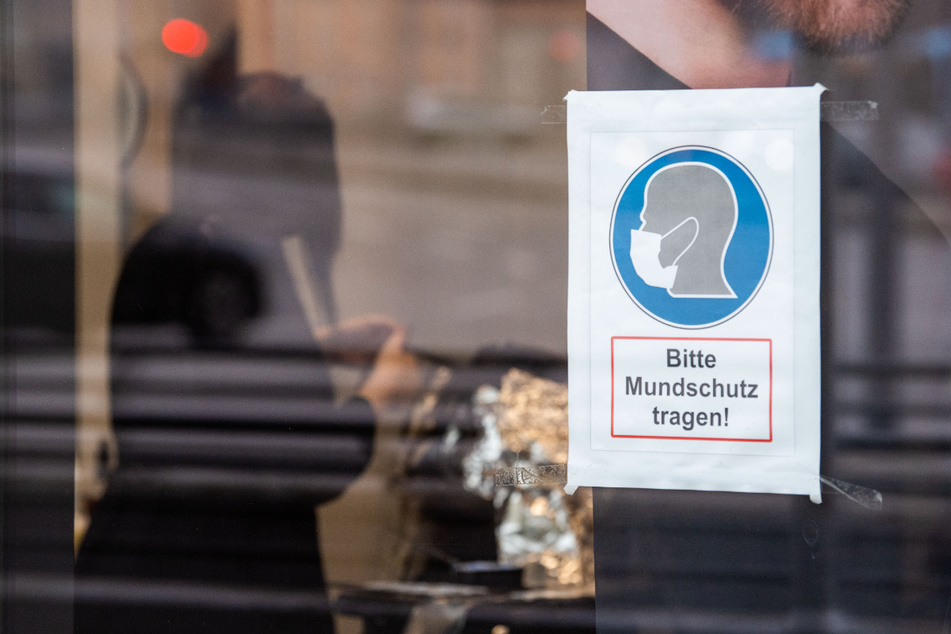 In Passau werden die Corona-Maßnahmen für Reiserückkehrer verschärft. (Symbolbild)