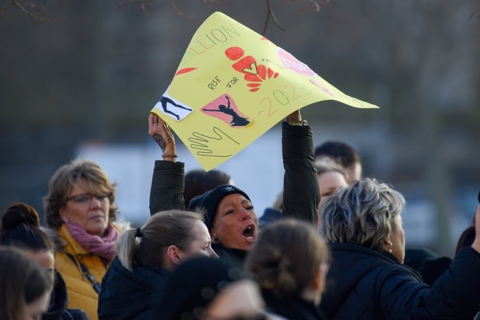 Die Aktion "One Billion Rising" fand auch 2023 schon in Magdeburg satt. (Archivbild)