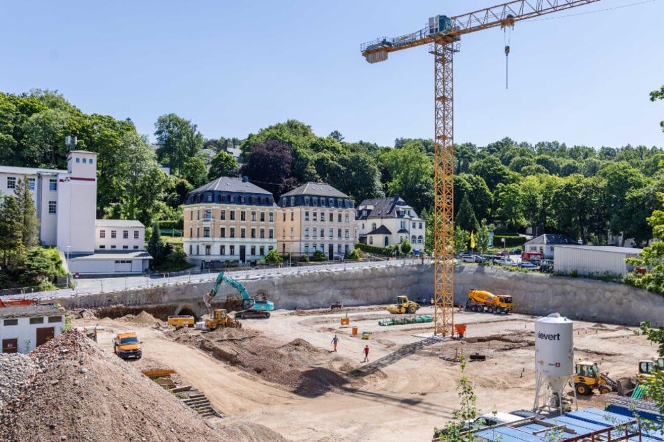 Aufatmen bei der EDEKA Unternehmensgruppe: Die Bauarbeiten für den neuen Markt können fortgesetzt werden.