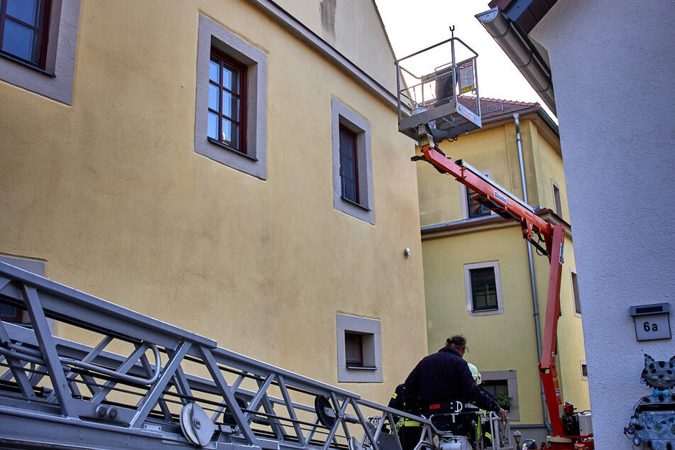 Der Malermeister konnte sicher nach unten gebracht werden.