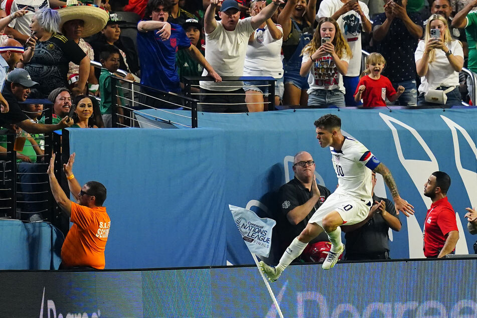 USMNT thrashes Mexico in game marred by red cards and homophobic chants