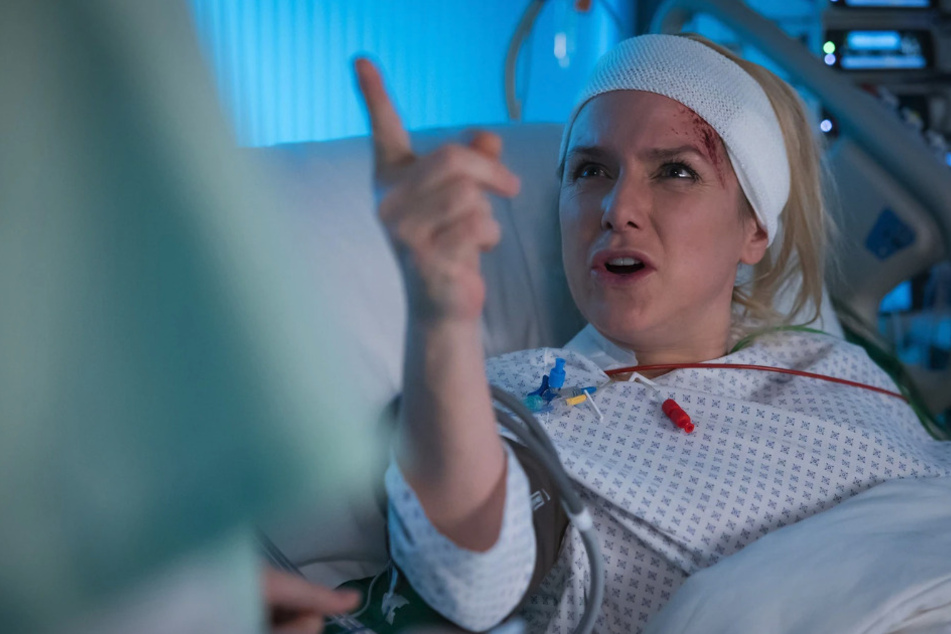 Lara Antonik (Jeanette Biedermann, 45) ist oft grundlos aggressiv. Könnte die Ursache physischer Natur sein?