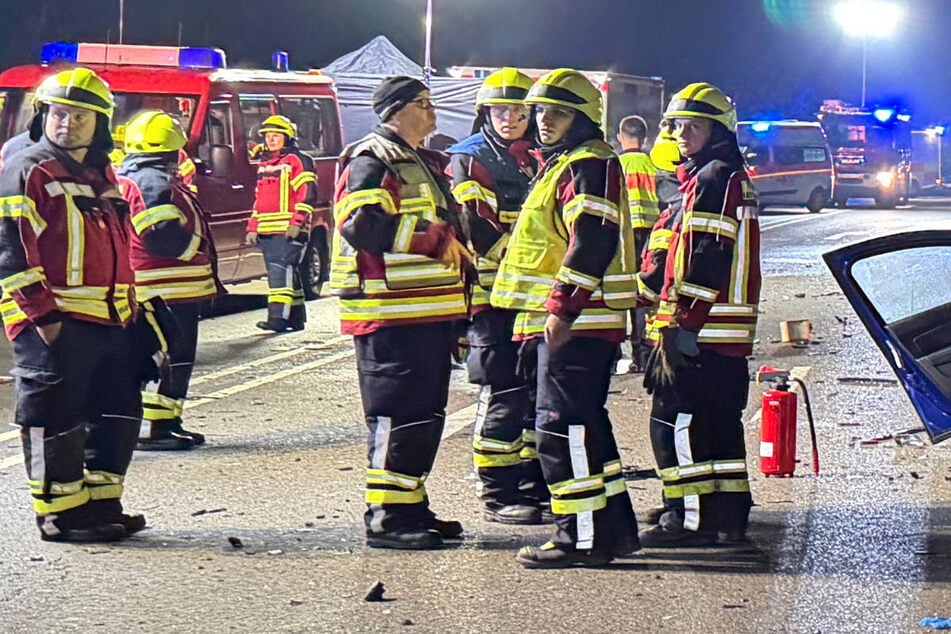 Motorrad-Unfall auf Bundesstraße: Teenager stirbt trotz Wiederbelebung