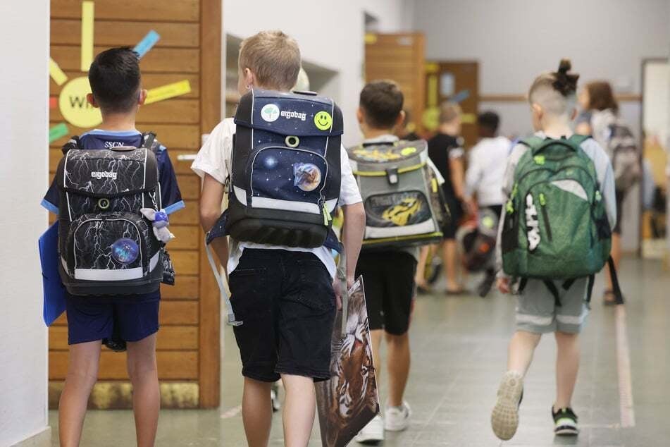 Künstliche Intelligenz ist Teil des schulischen Alltags. Nicht nur die Schüler nutzen die Tools. Auch die Lehrer sind tief im Thema.