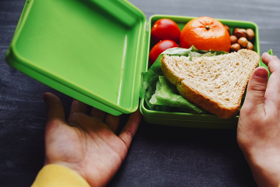 Mann erhält "Drohbrief", nachdem er seiner Tochter ein Sandwich macht