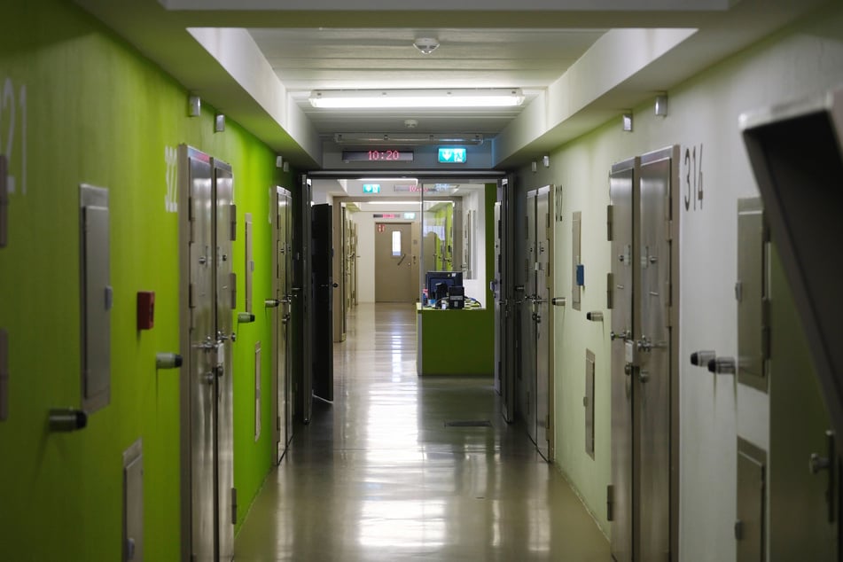 Blick in die Chemnitzer Frauen-JVA: Hier soll Liebich ab Mittwoch eine Zelle beziehen.