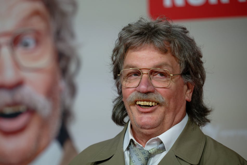 Erst im März feierte der Komiker die Premiere seines neuen Films "Horst Schlämmer sucht das Glück" - natürlich in seiner Paraderolle als Reporter des Grevenbroicher Tagblatts.