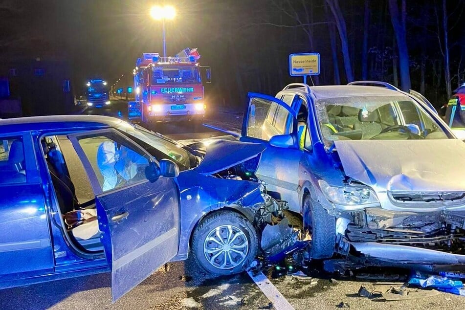 Bilder vom Unfallort lassen die Wucht des Zusammenstoßes erahnen.