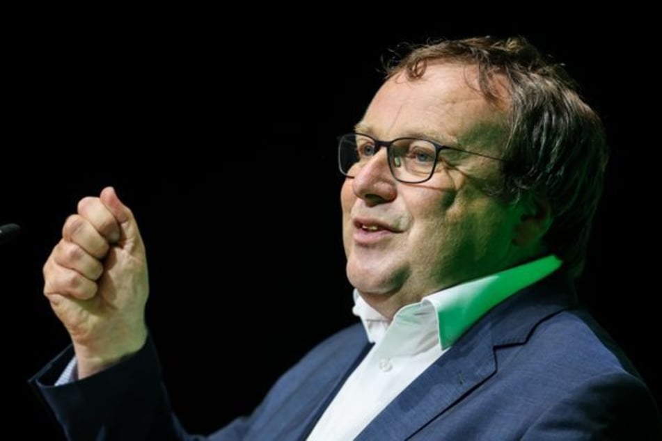 Historischer Tiefstand im Rhein: NRW-Politiker fordert Taskforce