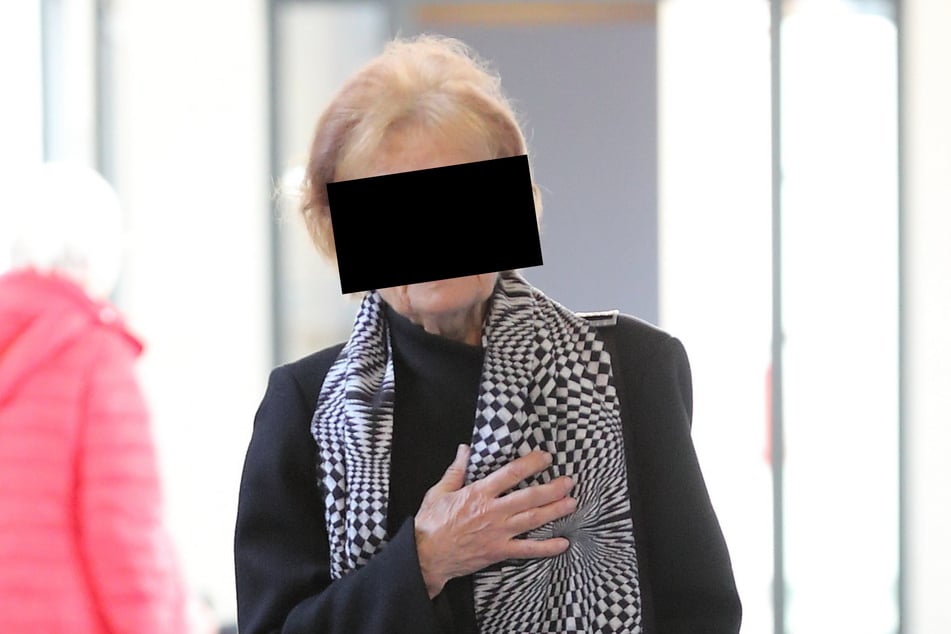 Marion K. (83) war beim Amtsrichter vorgeladen.