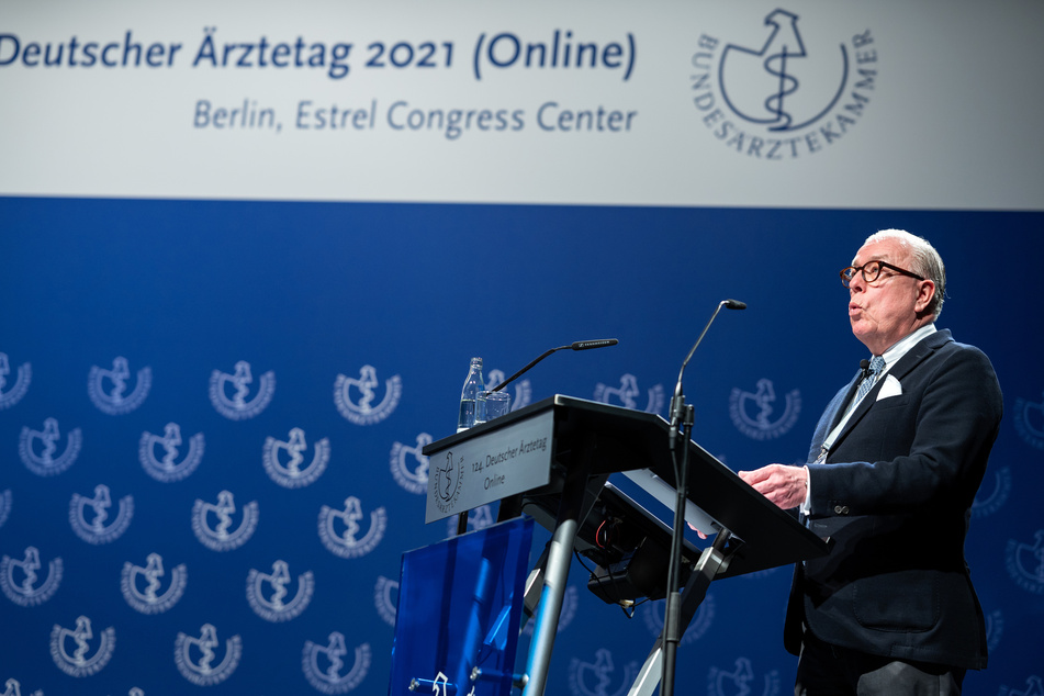 Klaus Reinhardt (60), Präsident der Bundesärztekammer, spricht bei der Eröffnungsveranstaltung des 124. Deutschen Ärztetages am Dienstag in Berlin.