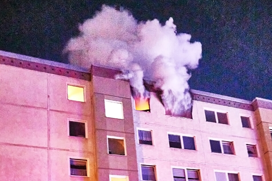 In der ausgebrannten Wohnung entstand durch das Feuer erheblicher Schaden.