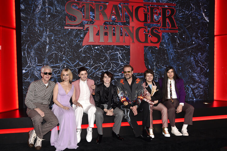 Ein Teil des Casts der vierten "Stranger Things"-Staffel bei der Premiere der neuen Folgen.
