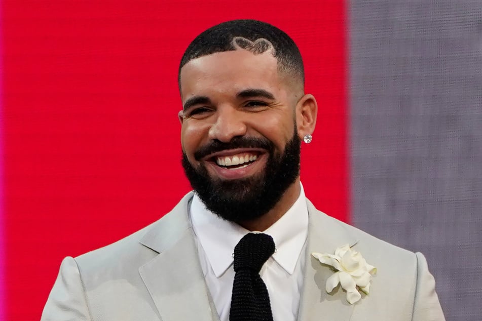 Does American rapper Drake (35) have a new girlfriend from Germany?