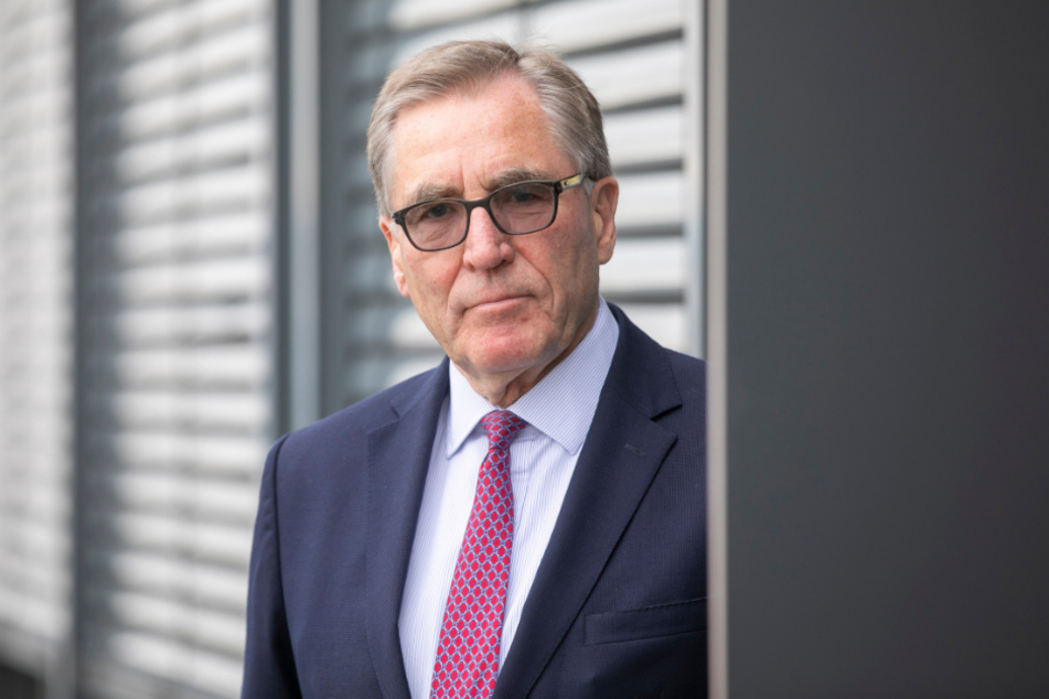 Andreas Sperl (72).