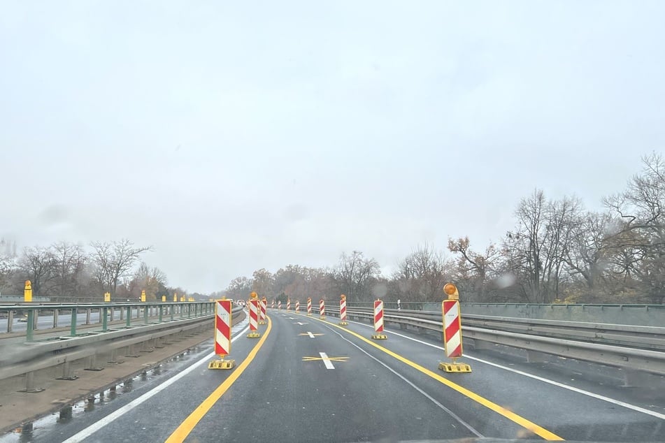 Der Verkehr über 3,5 Tonnen wird voraussichtlich über den Leipziger Ring der Autobahnen A 38 und A 14 umgeleitet. Die entsprechende Beschilderung soll in der ersten Dezemberwoche aufgestellt werden. Bereits seit dem 14. November darf nur noch ein Fahrstreifen pro Richtungsfahrbahn befahren werden.