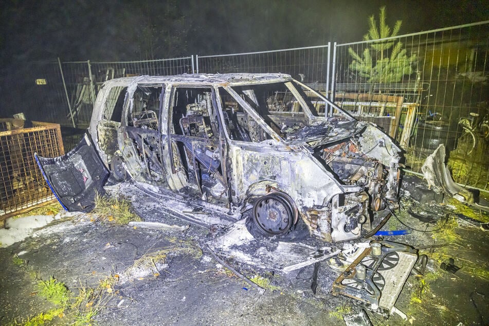 Auto ausgebrannt: Polizei verdächtigt 45-Jährigen