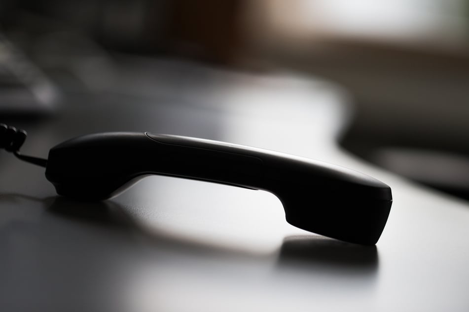 Die Betrüger setzen ihre Opfer auch telefonisch unter Druck.