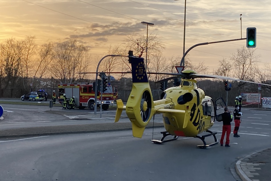 Biker nach Unfall in Lebensgefahr: Sanitäter loben Ersthelfer