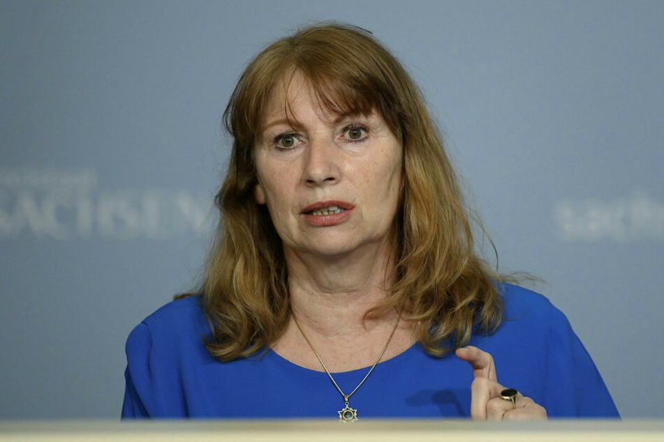 Petra Köpping (62, SPD), Sozialministerin von Sachsen, während der Kabinetts-Pressekonferenz in der Staatskanzlei am Dienstag.