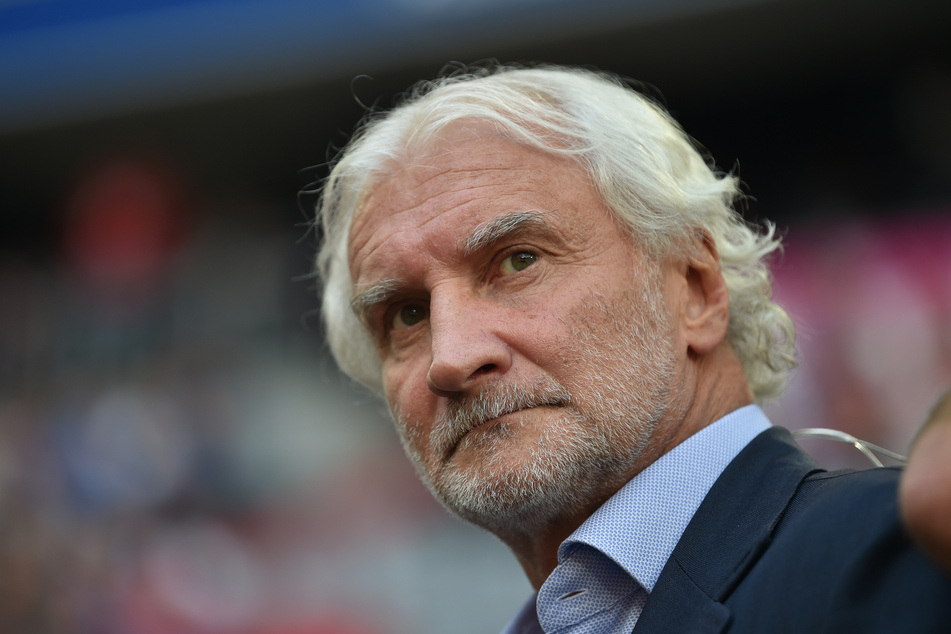 Für Rudi Völler (61) muss der Leistungsgedanke in der Bundesliga über allem stehen. Der 61-Jährige sieht eine Einführung von Meister-Playoffs daher eher kritisch.