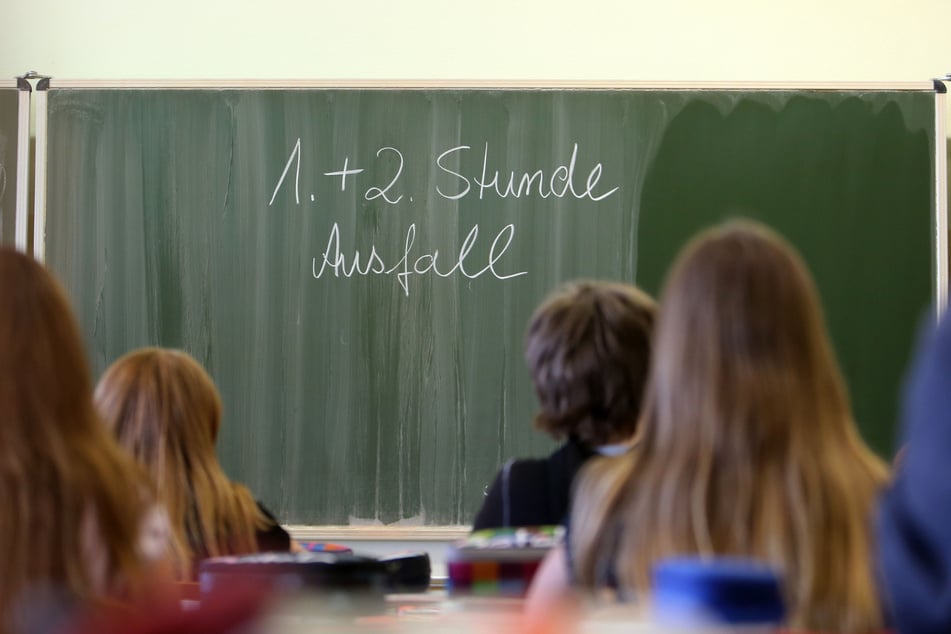 Immer noch fehlen Lehrer in Sachsen. Das wird sich erst nach 2030 ändern. Dann droht der "Schülerknick".