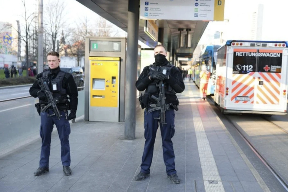 Nach den Schüssen in der Tramlinie 7 war es zu einem Großeinsatz am Leipziger Hauptbahnhof gekommen.