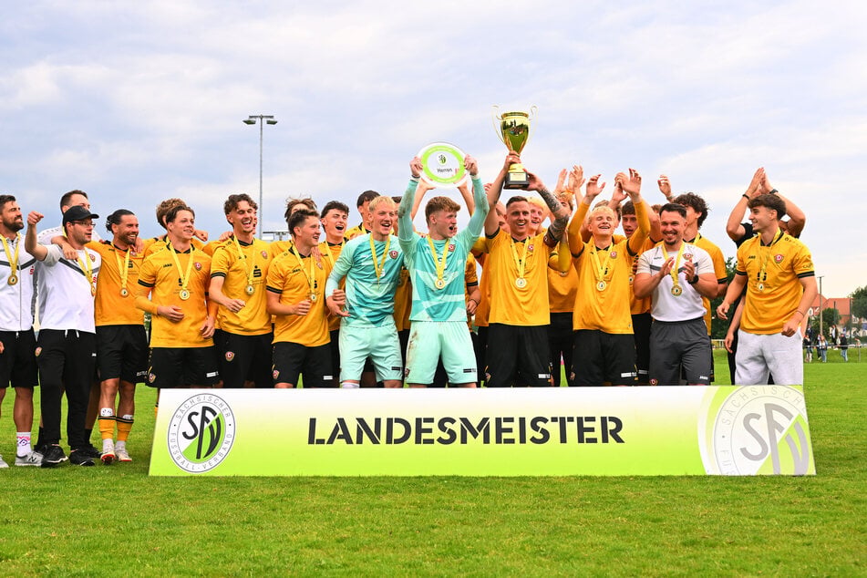 Das Team feierte am Samstag den Aufstieg in die Oberliga Süd.