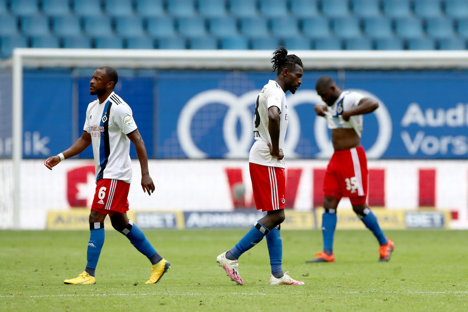 Ein Bild, was der HSV diese Saison unbedingt vermeiden will: Hängende Köpfe nach dem verpassten Aufstieg. (Archivfoto)