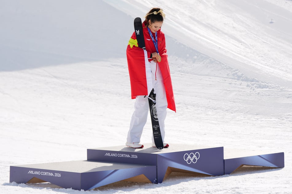Eileen Gu konnte sich angesichts der Todesmeldung um ihre Oma nicht vollends über ihre Goldmedaille freuen.