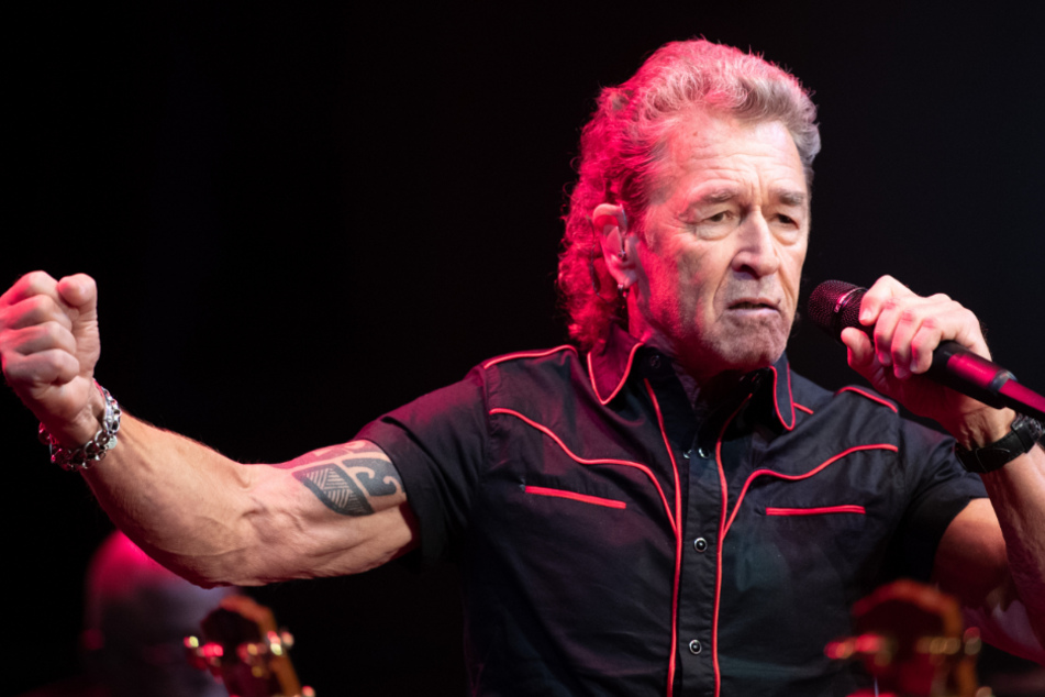 Peter Maffay (71) hat die Aussagen von Xavier Naidoo (49) und Michael Wendler (48) in deren Umgang mit Corona kritisiert.